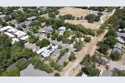 400 Swanee Drive, Austin, TX 78752 - Photo 7