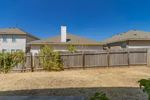 2013 Rachel Ln, Round Rock, TX 78664 - Photo 35