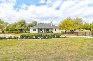 705 Pheasant Mdw, Liberty Hill, TX 78642 - Photo 35