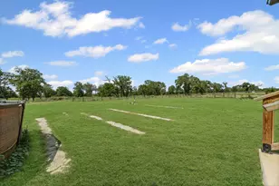 240 Oil Field Rd, Lockhart, TX 78644 - Photo 15