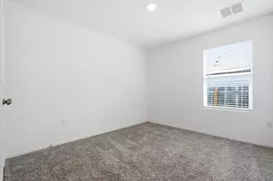10537 Steinbeck Dr, Austin, TX 78747 - Photo 9