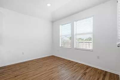 10537 Steinbeck Drive, Austin, TX 78747 - Photo 15