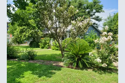 5700 Avenue F, Austin, TX 78752 - Photo 3