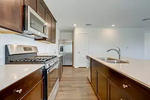 7325 Spotted Leaf Wy, Del Valle, TX 78617 - Photo 5