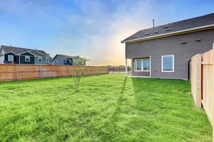7325 Spotted Leaf Wy, Del Valle, TX 78617 - Photo 19