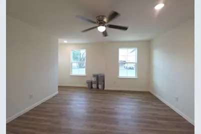 2002 W 2nd Street #100, Taylor, TX 76574 - Photo 5