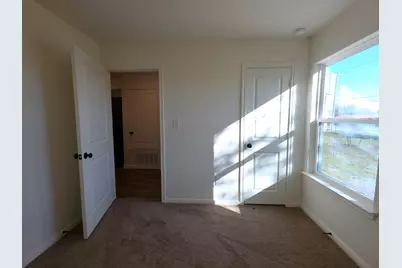 2002 W 2nd Street #100, Taylor, TX 76574 - Photo 15