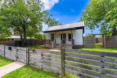 1801 13th Street E, Austin, TX 78702 - Photo 1