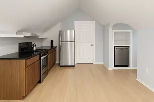 514 E 38th St, Austin, TX 78705 - Photo 3