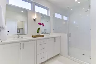 2606 Sutherland St, Austin, TX 78746 - Photo 15