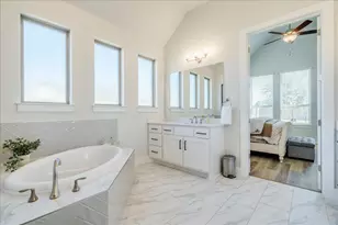 101 Lake Spring Cir, Georgetown, TX 78633 - Photo 17