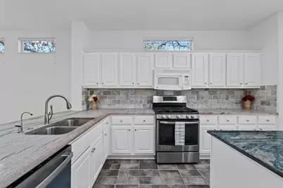 101 Buttercup Trail, Georgetown, TX 78633 - Photo 13