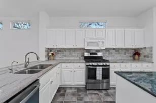 101 Buttercup Trail, Georgetown, TX 78633 - Photo 13
