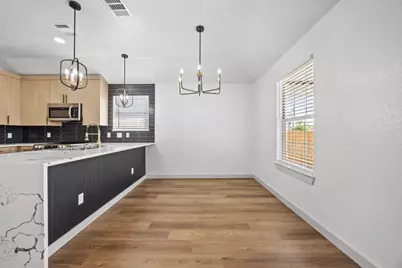 2303 Thomas Street, Taylor, TX 76574 - Photo 7