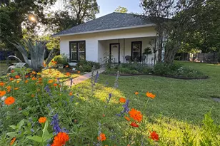 302 E Brenham St, Elgin, TX 78621 - Photo 1