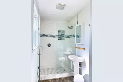 302 E Brenham Street, Elgin, TX 78621 - Photo 17