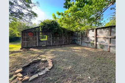 302 E Brenham Street, Elgin, TX 78621 - Photo 29