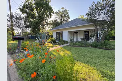 302 E Brenham Street, Elgin, TX 78621 - Photo 37