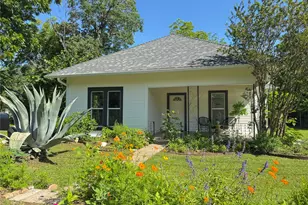 302 E Brenham St, Elgin, TX 78621 - Photo 1
