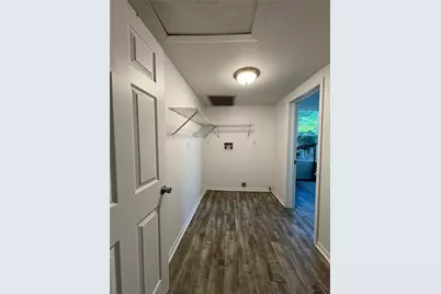 302 E Brenham Street, Elgin, TX 78621 - Photo 21