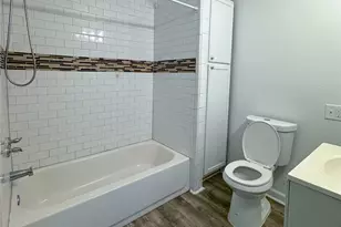 302 E Brenham St, Elgin, TX 78621 - Photo 23