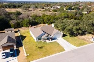 1610 Badger Ln, Lampasas, TX 76550 - Photo 3