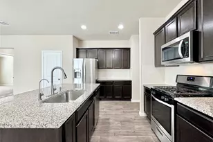 224 Yoakum St, Leander, TX 78641 - Photo 5