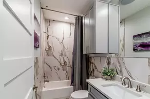 1003 E 39th St, Austin, TX 78751 - Photo 9