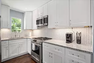 1183 Coleto St, Austin, TX 78702 - Photo 9