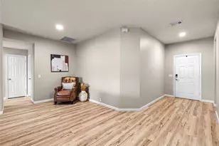 292 Spruce Dr, Kyle, TX 78640 - Photo 7