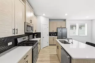 241 Banff Dr, Kyle, TX 78640 - Photo 9