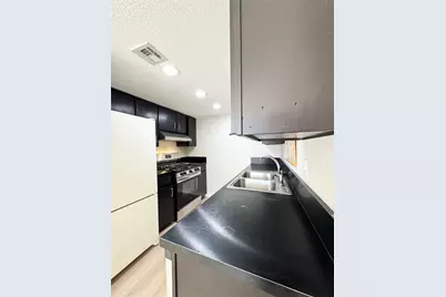 1800 Lavaca Street #705, Austin, TX 78701 - Photo 9