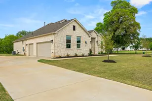 372 Raptor Beak Wy, Cedar Creek, TX 78612 - Photo 3