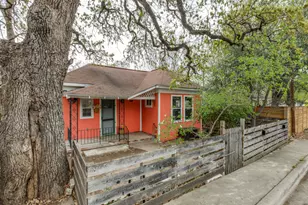 1903 E 10th St, Austin, TX 78702 - Photo 1
