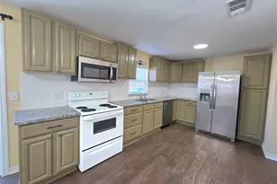 415 N Main St, Rockdale, TX 76567 - Photo 15