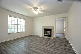 101 S Mockingbird Cir, Cedar Creek, TX 78612 - Photo 7