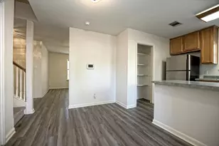101 S Mockingbird Cir, Cedar Creek, TX 78612 - Photo 3