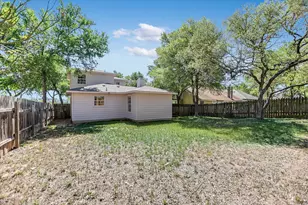 101 S Mockingbird Cir, Cedar Creek, TX 78612 - Photo 17