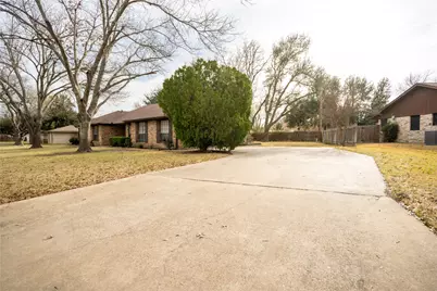 3005 Davis Street, Taylor, TX 76574 - Photo 31