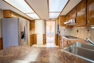 3005 Davis Street, Taylor, TX 76574 - Photo 9