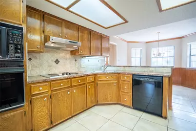 3005 Davis Street, Taylor, TX 76574 - Photo 7