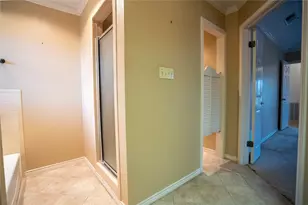 3005 Davis St, Taylor, TX 76574 - Photo 29