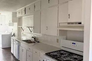 511 W Odell St, Austin, TX 78752 - Photo 5