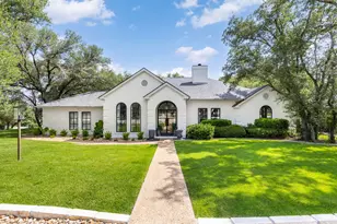 301 Copperleaf Rd, Lakeway, TX 78734 - Photo 1