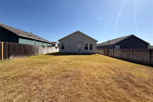 105 Crier Cv, Georgetown, TX 78626 - Photo 3