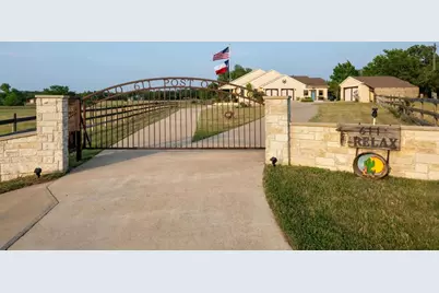 611 Post Oak Drive, Dripping Springs, TX 78620 - Photo 3