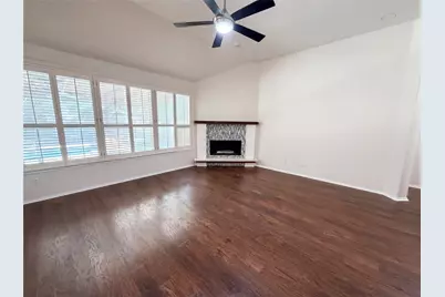 117 Brentwood Drive, Georgetown, TX 78628 - Photo 3
