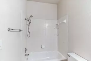 1107 E 3rd St, Georgetown, TX 78626 - Photo 23