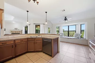 104 Cowal Drive N, Briarcliff, TX 78669 - Photo 13