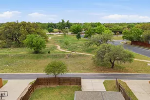 339 Sycamore St, Georgetown, TX 78633 - Photo 5